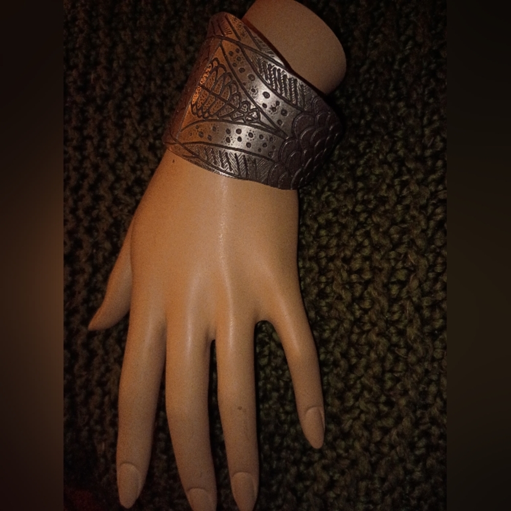 Silver Fish Bracelet - Picture 3 of 10